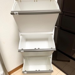 大容量　3段ゴミ箱　キャスター付きの画像