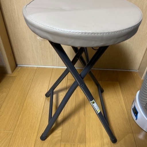 ニトリ　丸　イス　2脚