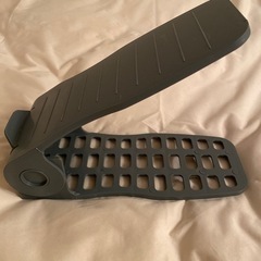 【未使用】角度が変えられるシューズスタンド　グレー
