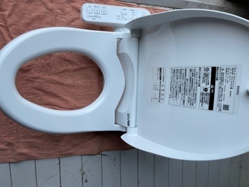 TOTO トイレ　ウォシュレット　タンク　便器