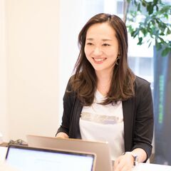 今、勢いのあるワンコイン英会話スクールで社員募集！ユニークな福利...