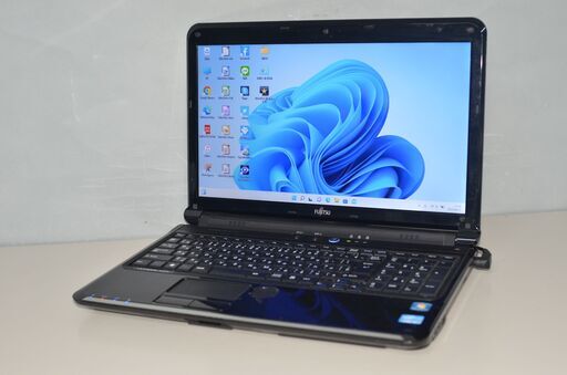 最新Windows11+office 爆速SSD256GB 富士通 AH54/D 高性能 第二