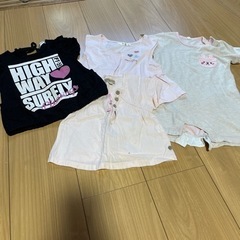女の子 ロンパース 半袖、スタイなど。の画像