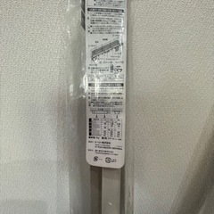 【お値下げ】トーソー　カーテンレール（伸縮タイプ　シングル　木目ホワイト）２本の画像