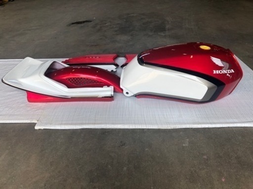 即購入NG 塗装後未使用 CBX400F 外装セット 2型 赤白 タンク  BEET