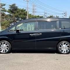 🦍ご成約🦍コミコミ30万円以内！ステップワゴン【YouTubeで現車確認】即日納車可能！車検R5年3月迄☆グレード 24Z☆18インチAW☆両側パワスラ☆ウッド調マット☆サンルーフ☆シートカバー☆ETCの画像