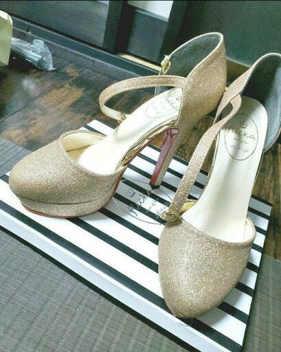 値下げしました❗結婚式ヒールゴールド　2200円