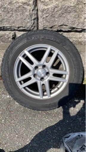 スタッドレスタイヤホイールセット４本。