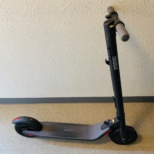 【ジャンク品】ナインボット  キックスクーター  e22 箱、説明書、充電ケーブル付き