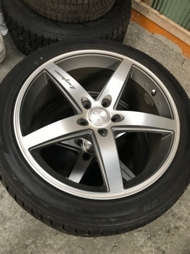ラグジーヘインズ　19インチ アルミホイール　8.5J 245/45R19