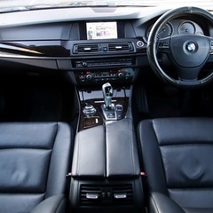 BMW 5シリーズ　M5仕様フルカスタム　4本出しマフラー　20AW 車検2年の画像