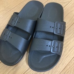 決まりました！サンダル黒、Lサイズ