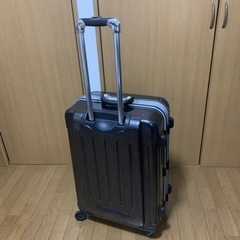 スーツケースの画像