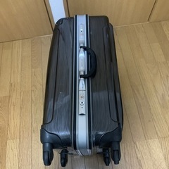 スーツケースの画像