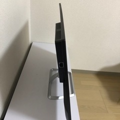 ディスプレイ（31.5型液晶ディスプレイ）の画像