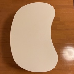 ニトリ　豆型ローテーブル　白　の画像