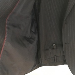 無料！差し上げます！marie claire(マリ・クレール　)hommeのスーツ上下セットの画像