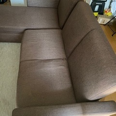 カウチソファー茶色の画像