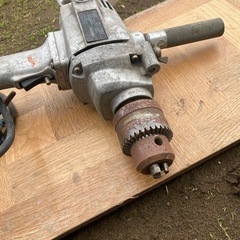 ガレージ整理。木工用携帯電気ドリル。の画像