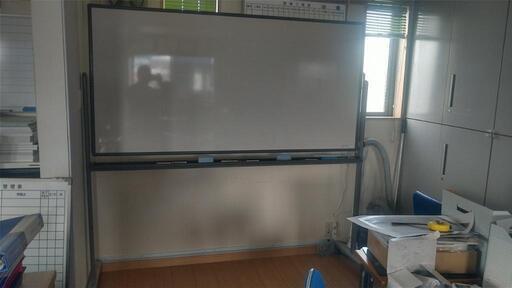 ホワイトボード　回転式　キャスター付き