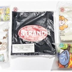 ミスドグッズ ★ 2022年度版(福袋5500円箱) ＋ 2021年度版(福袋3300円箱) ★ 全29品 ★ おまけ…付 ★の画像
