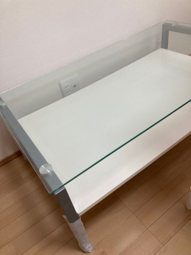 ガラステーブル