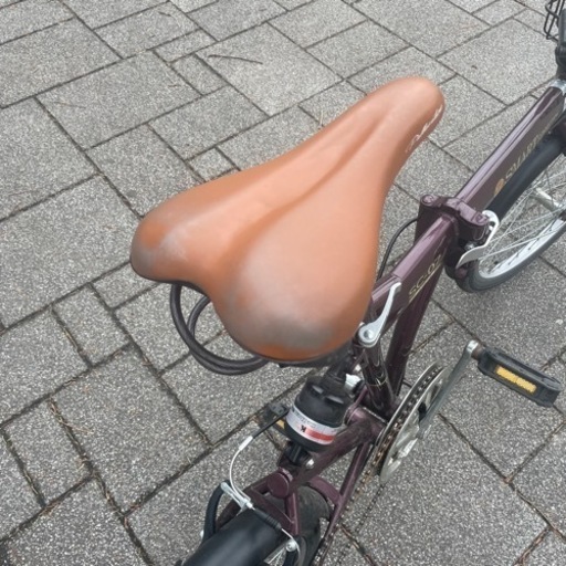 折りたたみ自転車　20インチ　ワインレッド