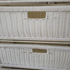 【4/16まで受け渡し希望】藤バスケットのキャビネットの画像