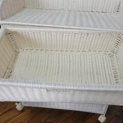 【4/16まで受け渡し希望】藤バスケットのキャビネットの画像