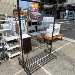 激安!! 大型ハンガーラック 金属製