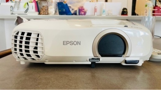 EPSONプロジェクター　EH-TW5200