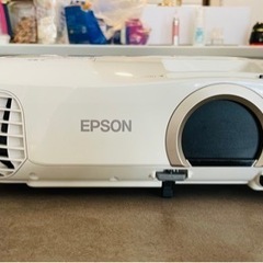 EPSONプロジェクター　EH-TW5200
