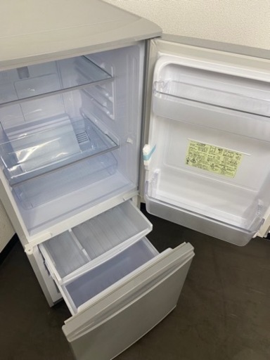 激安‼️つけかえどっちもドア 17年製 137L SHARP2ドア冷蔵庫SJ-D14D-S?
