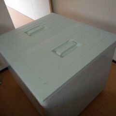 バスタブ(浴槽)＆便利な板型の蓋の画像