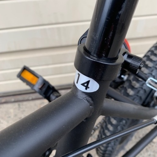 終 ☆美品☆ 14インチ 自転車 転倒防止棒付き 子供用 キッズ 菊TK⓵