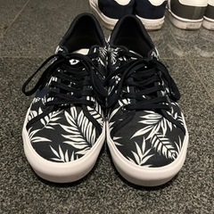 ★配送可能★【adidas】スニーカー26cm（ネイビー柄）