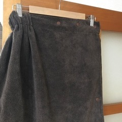 値下げ！！シックなダークブラウン　ガウン　嬉しいバンダナ2個サービスの画像