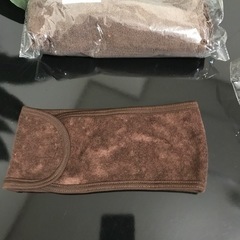 値下げ！！シックなダークブラウン　ガウン　嬉しいバンダナ2個サービスの画像
