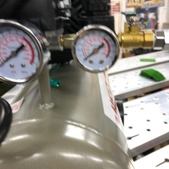 DIYにおススメサイズ！1.2馬力　オイルレス常圧エアーコンプレッサー　約70Lの画像
