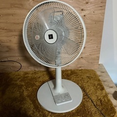 ● 扇風機、シャープ、2012年