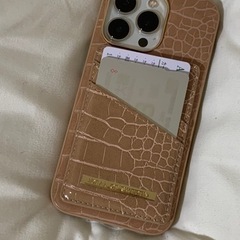 iDEAL OF SWEDEN iPhone13pro ケースの画像