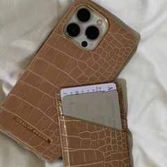 iDEAL OF SWEDEN iPhone13pro ケースの画像