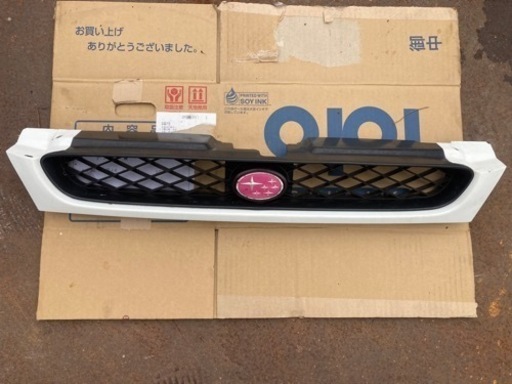 スバル インプレッサ WRX STI GC8 後期 グリル 爪割れあり