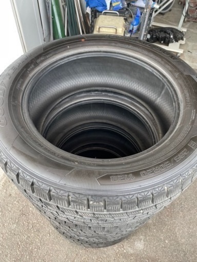 285/50r20 スタッドレス