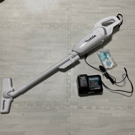 マキタ 掃除機  充電式コードレスクリーナー  CL107FDSHW