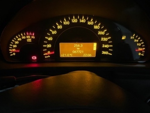 令和4年の春まで車検有りのベンツc-180 w203ですが‼️この世代ならではの、Lotus Elise並みの低いシートと5速全てのギ