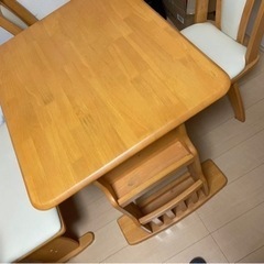【お取引完了】ダイニングテーブル4点セットの画像