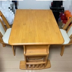 【お取引完了】ダイニングテーブル4点セットの画像