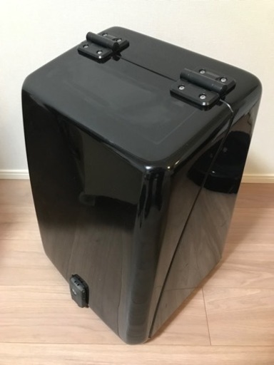 屋根付トリシティ用リアボックス