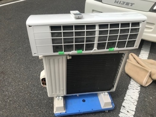 値下げ☆Panasonic パナソニック　2.2kwエアコン　CS-J229C-W 2019年製
